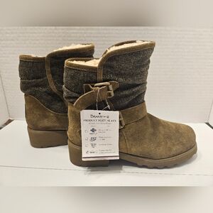 Bear paw boots size 8. NEW! Waterproof and stain repellent treated.  Olive green